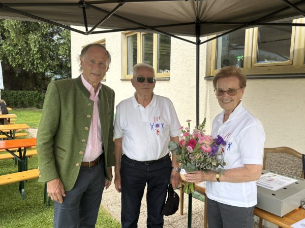 © ASVÖ Kärnten - v.l.n.r: Dr. Christoph Schasché (Präsident des ASVÖ Kärnten), Werner Lebitsch und Maria Lebitsch (Spittaler Turnverein)