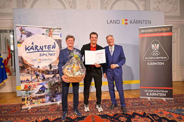 © LPD Kärnten/Helge Bauer, v.l.n.r. Arno Arthofer, Markus Salcher, LH Peter Kaiser