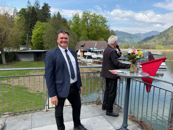 Architekt DI Mayer gab die Freigabe zum Anrudern