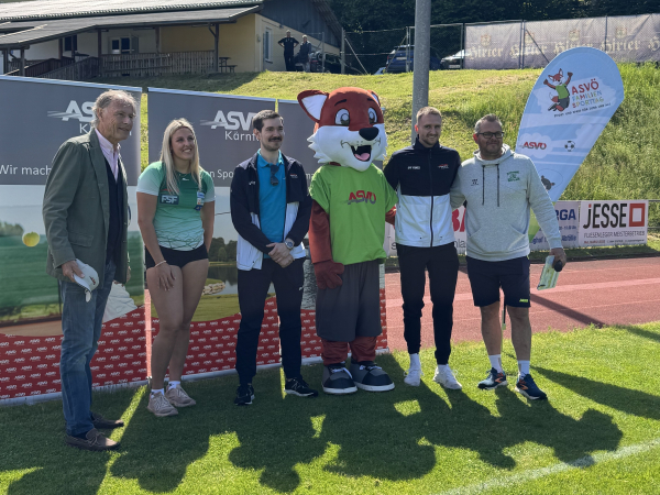 © ASVÖ Kärnten - v.l.n.r: Dr. Christoph Schasché (ASVÖ Kärnten Präsident); Hannah Ladinig (VST Leichtathletin); Kajetan Hackl (Landessekretär ASVÖ Kärnten); Filu (ASVÖ Maskottchen); Mario Gugganig (Landeskoordinator ASVÖ Kärnten); Damir Rasinger (Moderator)